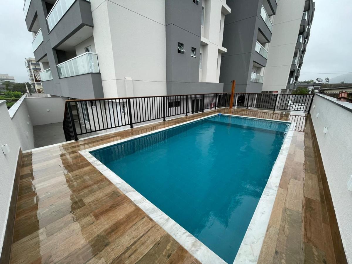 Apartamento Com Piscina No Centro Apartment Убатуба Екстериор снимка