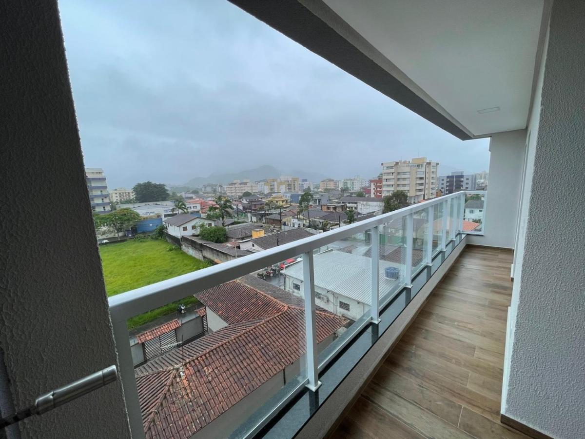 Apartamento Com Piscina No Centro Apartment Убатуба Екстериор снимка