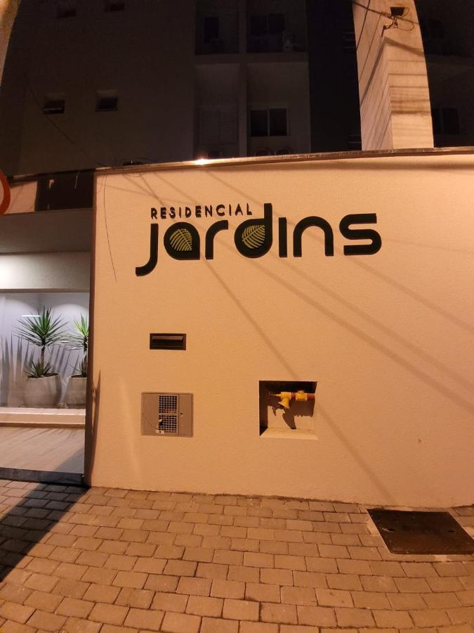 Apartamento Com Piscina No Centro Apartment Убатуба Екстериор снимка