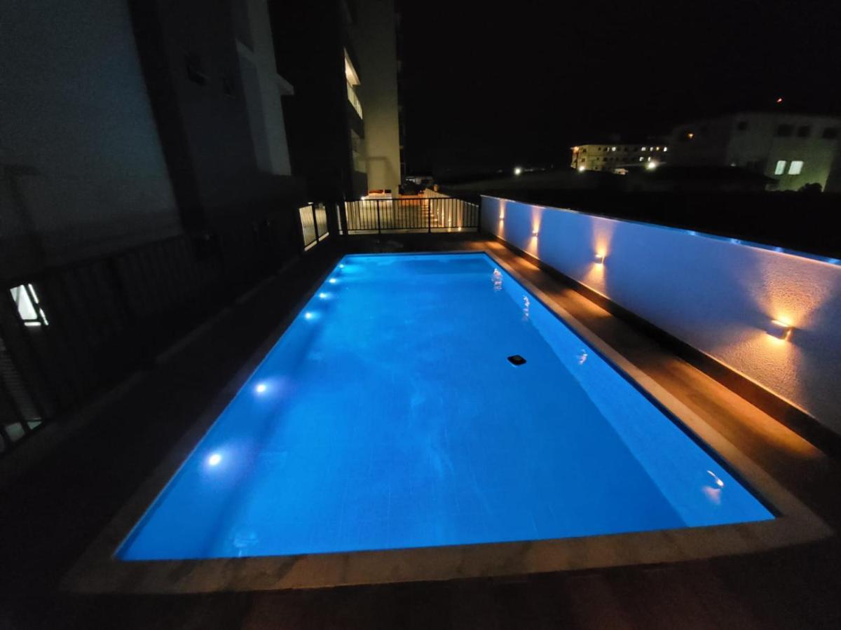 Apartamento Com Piscina No Centro Apartment Убатуба Екстериор снимка
