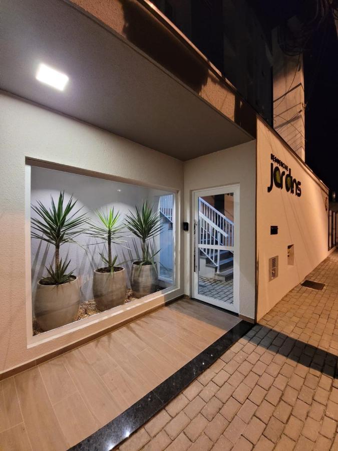 Apartamento Com Piscina No Centro Apartment Убатуба Екстериор снимка
