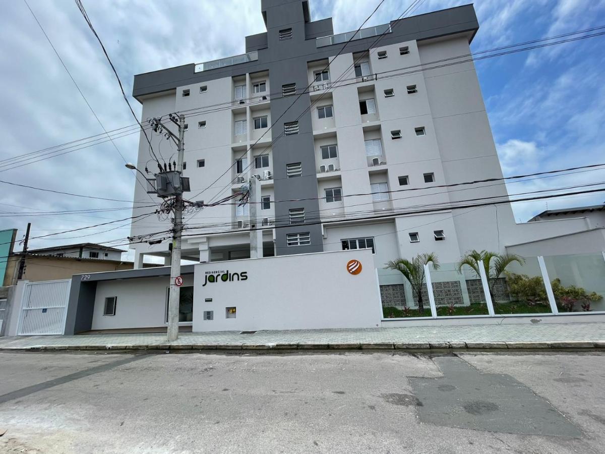 Apartamento Com Piscina No Centro Apartment Убатуба Екстериор снимка