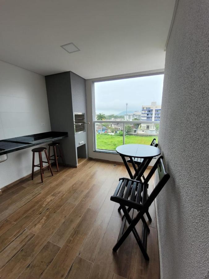 Apartamento Com Piscina No Centro Apartment Убатуба Екстериор снимка